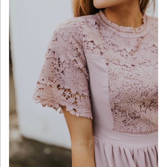 appolonia lace maxi